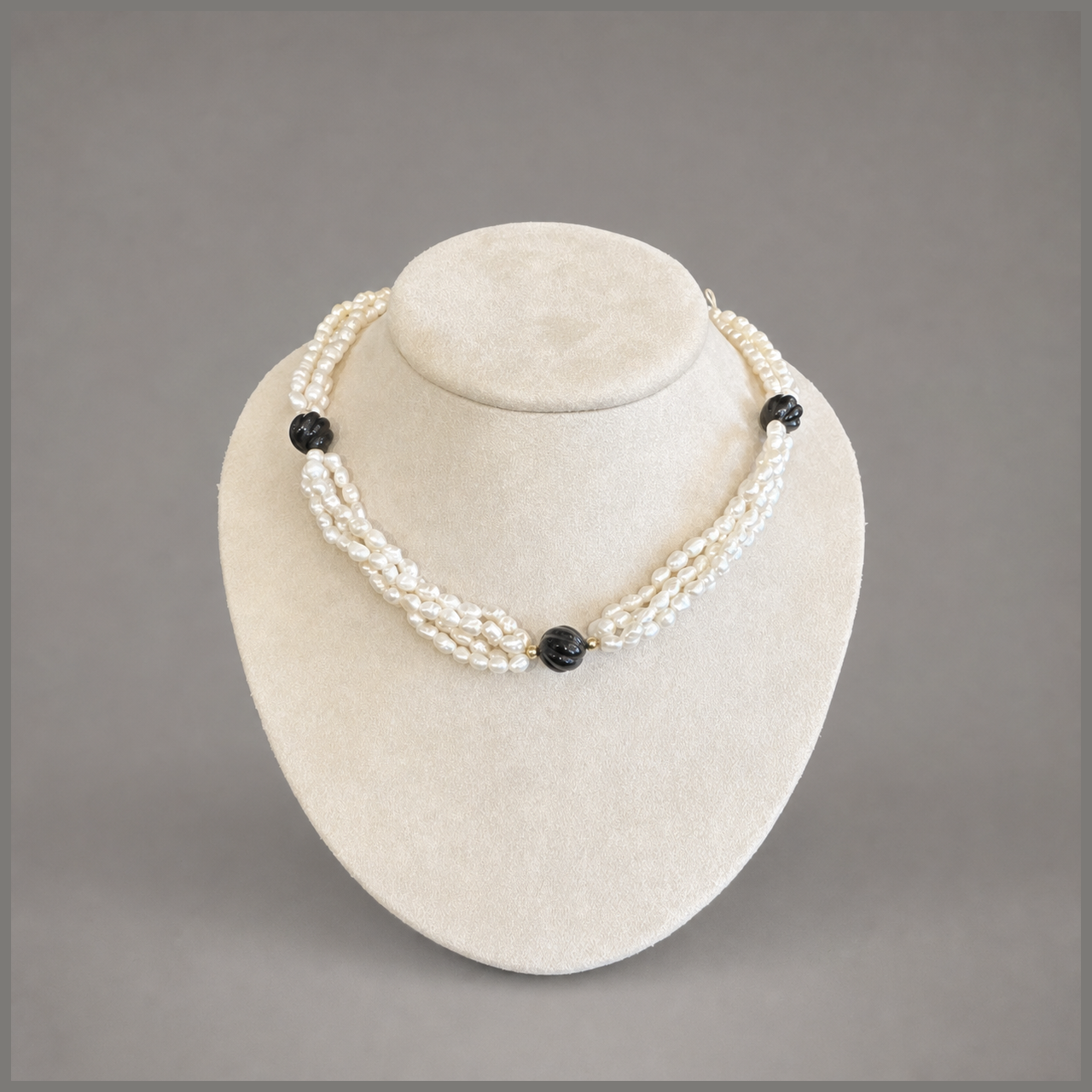 Onyx and Freshwater Pearl Necklace, 14K