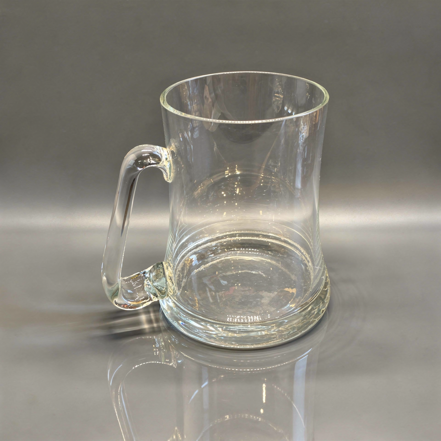 Glass beer mug