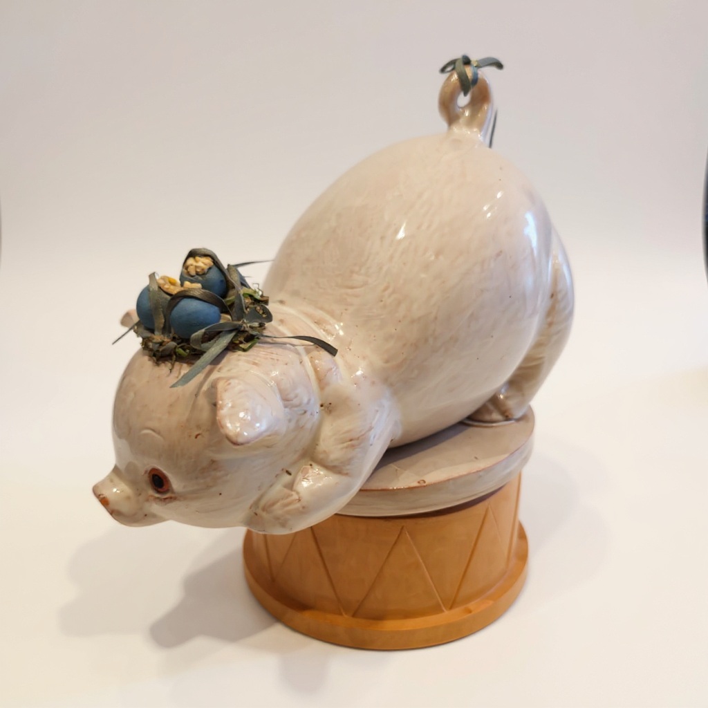 Sankyo Pig Music Box