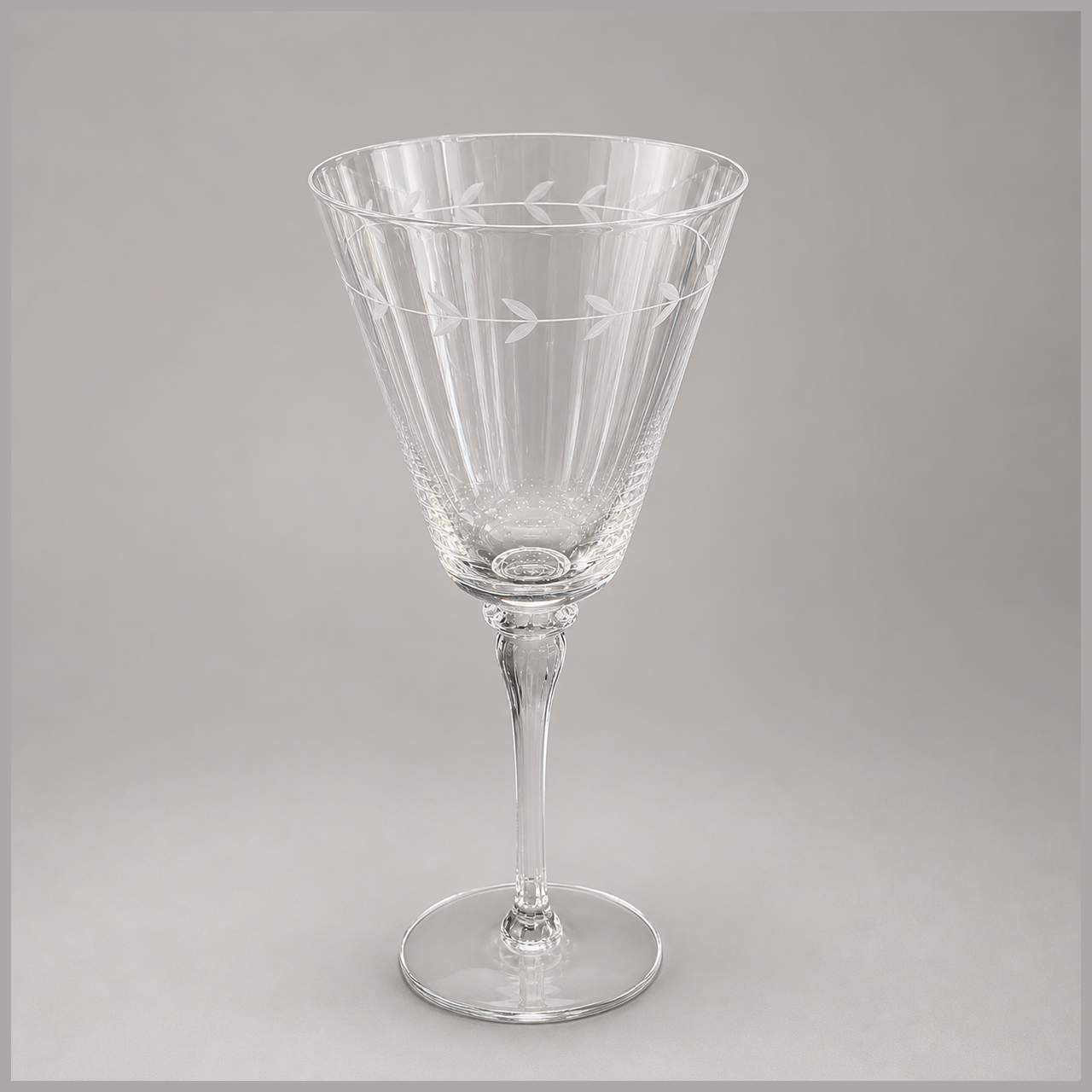 Williams Sonoma Wine Glasses, Set of 4