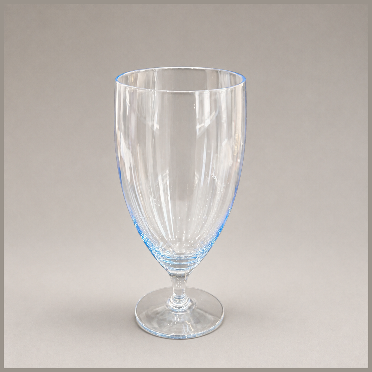 Mikasa Set of 6 Stemmed Glasses